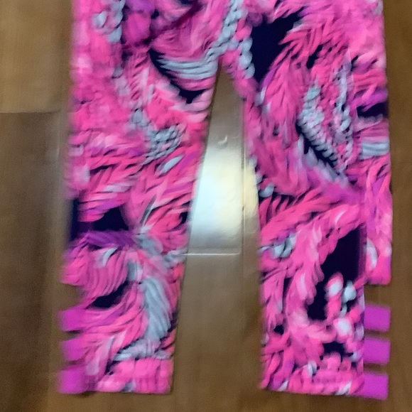 Lilly Pulitzer Pink and Black Patterned Leggings - Picture 9 of 10